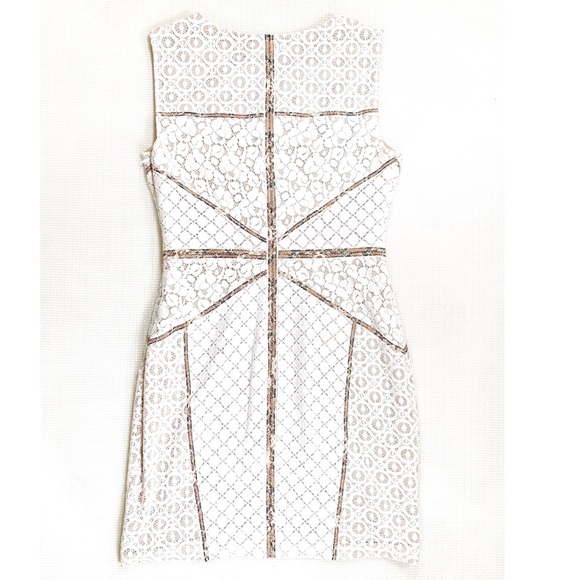 BCBGMAXAZRIA Andreea Lace Sheath Sz 10P - Picture 3 of 8